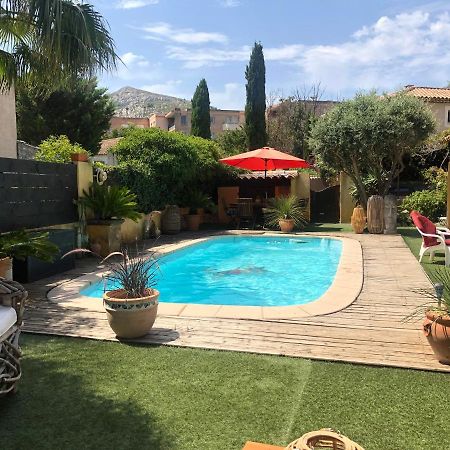 Chez Guy Bed & Breakfast Marseille Bagian luar foto