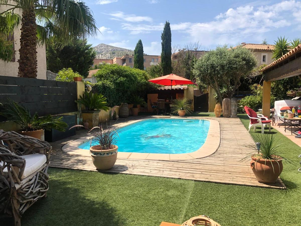 Chez Guy Bed & Breakfast Marseille Bagian luar foto