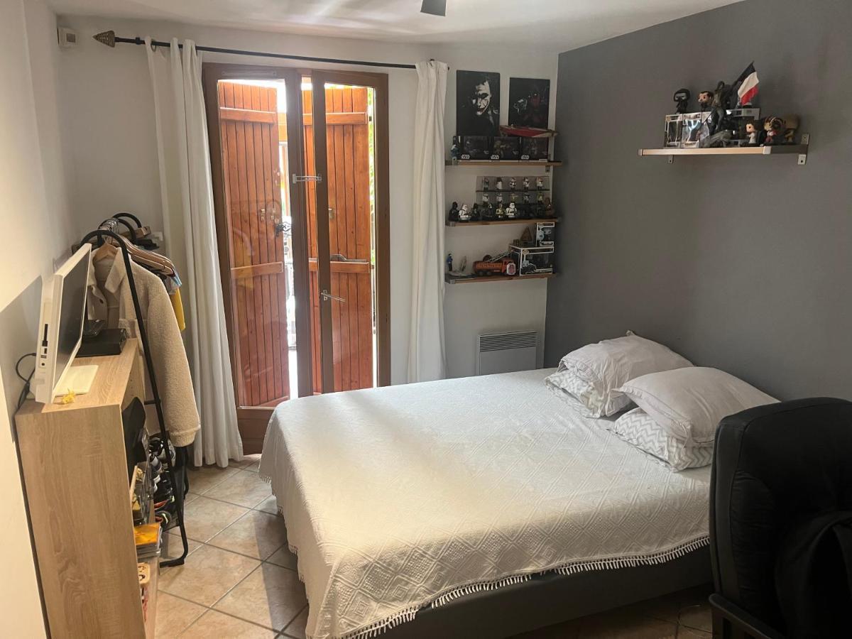 Chez Guy Bed & Breakfast Marseille Bagian luar foto