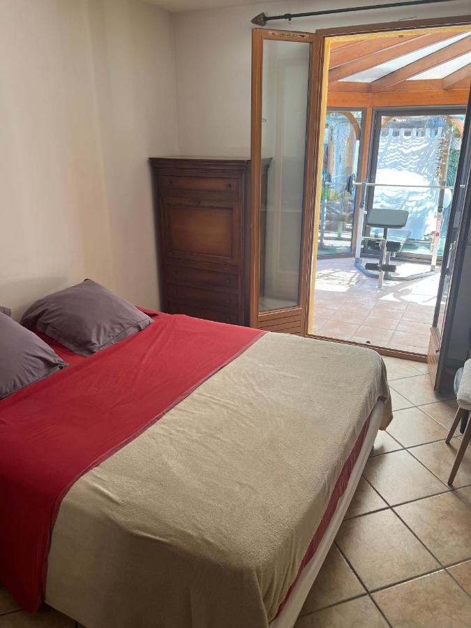 Chez Guy Bed & Breakfast Marseille Bagian luar foto