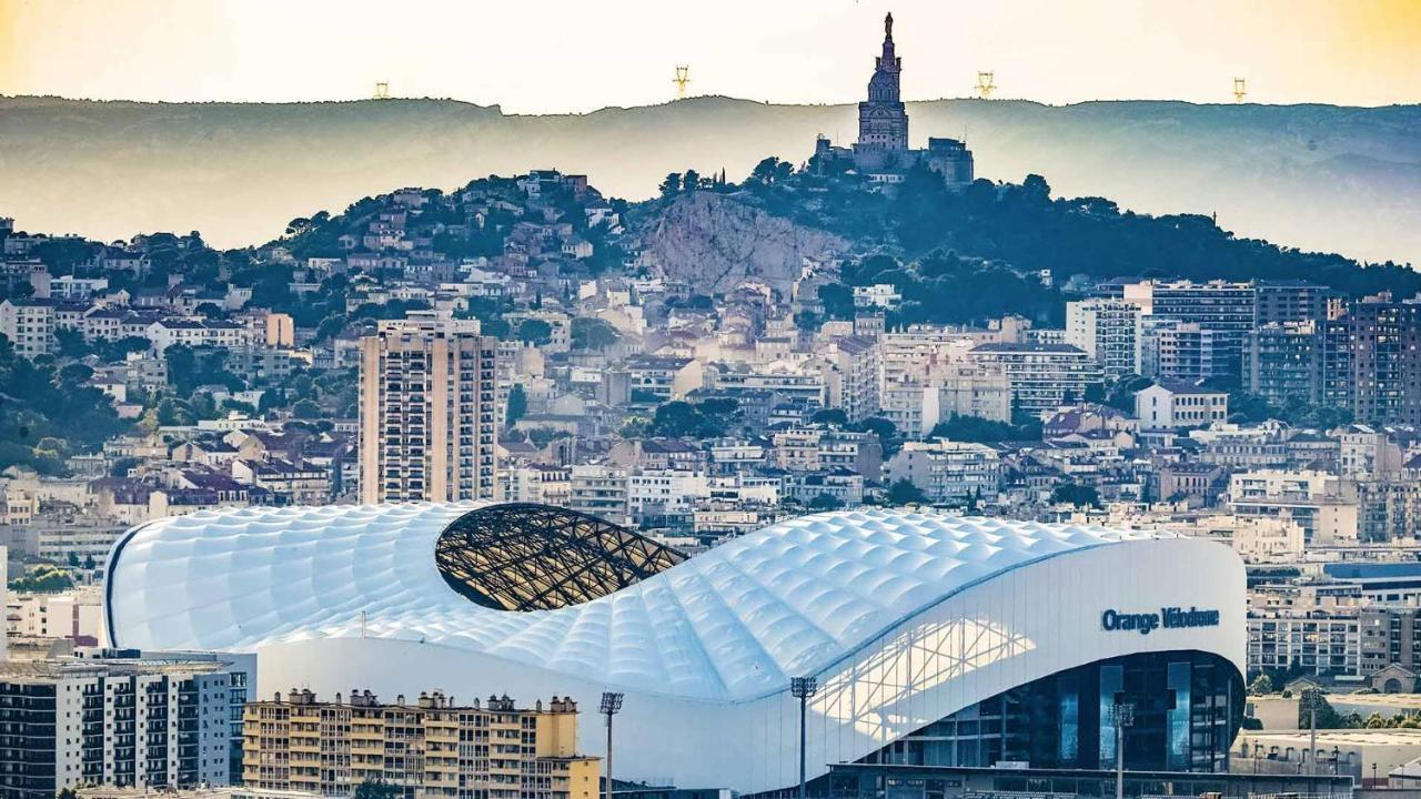 Chez Guy Bed & Breakfast Marseille Bagian luar foto