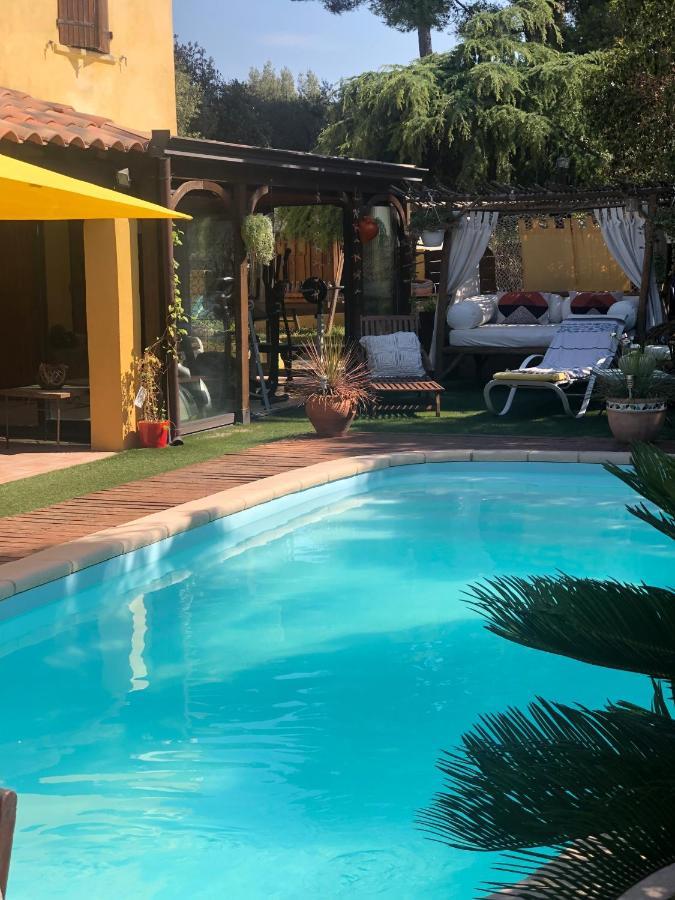 Chez Guy Bed & Breakfast Marseille Bagian luar foto