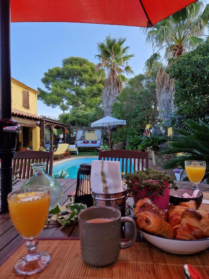 Chez Guy Bed & Breakfast Marseille Bagian luar foto